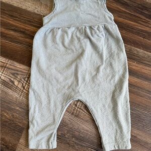 ZARA Gray Sleeveless Baby Romper